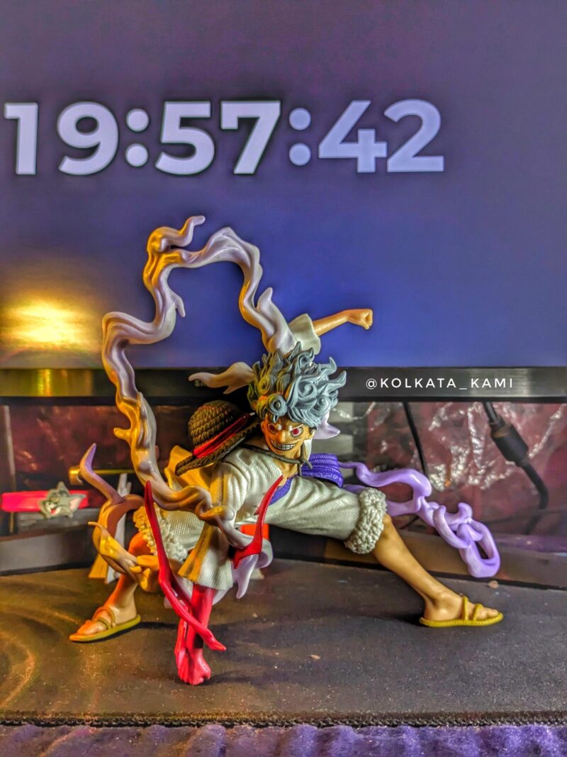 Luffy Gear 5 Punch Down 15cm Figure