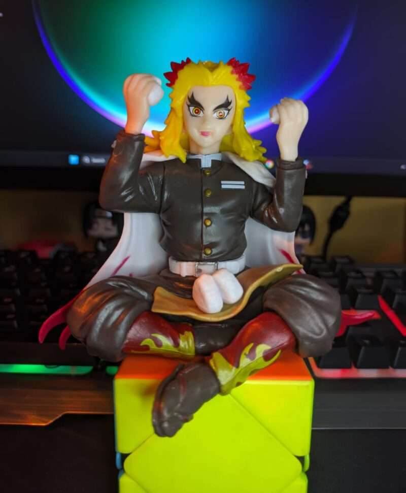 Kyojuro Rengoku Sitting Action Figure 14cm | Demon Slayer